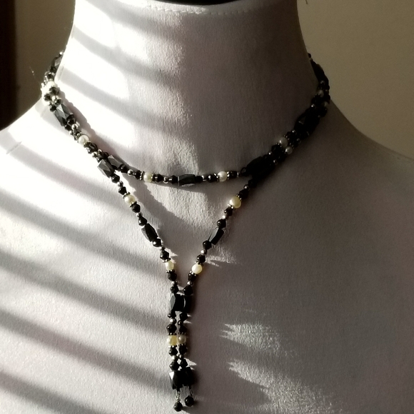Relisted -Magnetic Hematite necklace white pearls silver - Picture 9 of 9